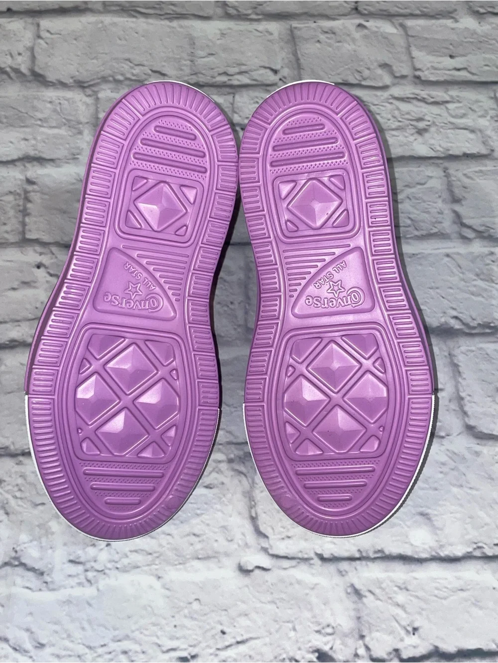 Converse Chuck Taylor All Star Play Lite CX Low PS 'Grape Fizz'. Size 4